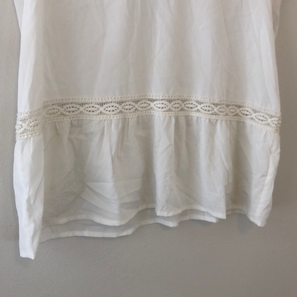 White Abound top - Picture 2 of 4